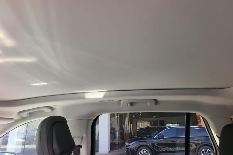 Used Lincoln Aviator 2024 3.0T V6 All-Wheel-Drive Elegance Edition Six Seats Headliner