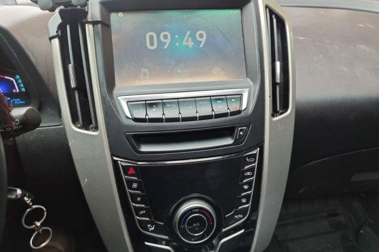 Used Luxgen U6 SUV 2015 1.8T Fashion-Upgraded Model
