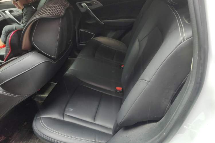 Used Geely Auto Emgrand X7 Sport 2021 Million Edition 1.8TD Manual Two-Wheel Drive Comfort Model