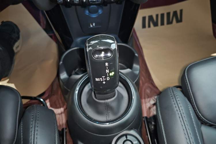 Used MINI MINI 2022 2.0T COOPER S Artist