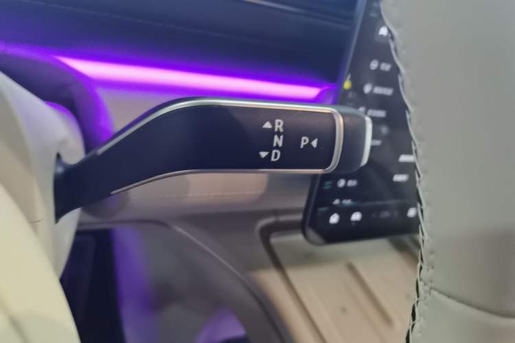 Used Nio ES8 2026 Model 6-seat Executive Signature Edition Gear Lever