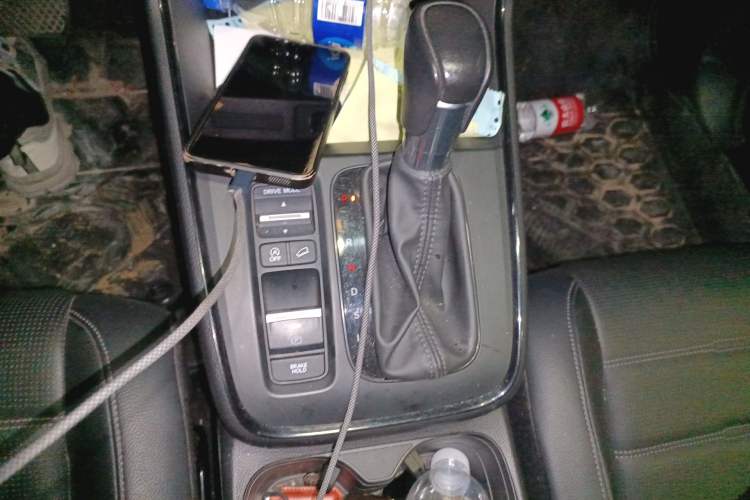 Used Honda CR-V 2023 240TURBO Two-Wheel Drive FENGSHANG Edition 7 Seats Gear Lever