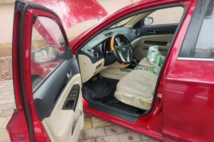 Used CHANGAN Eado 2012 1.6L Automatic Prestige Model China IV Standard
