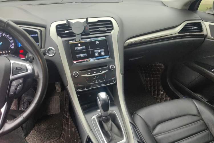 Used Ford Mondeo 2013 2.0L GTDi 200 Luxury Model