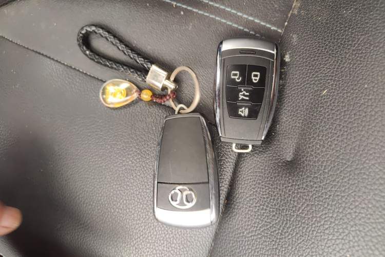 Used BAIC Senova X65 2015 2.0T automatic comfort version