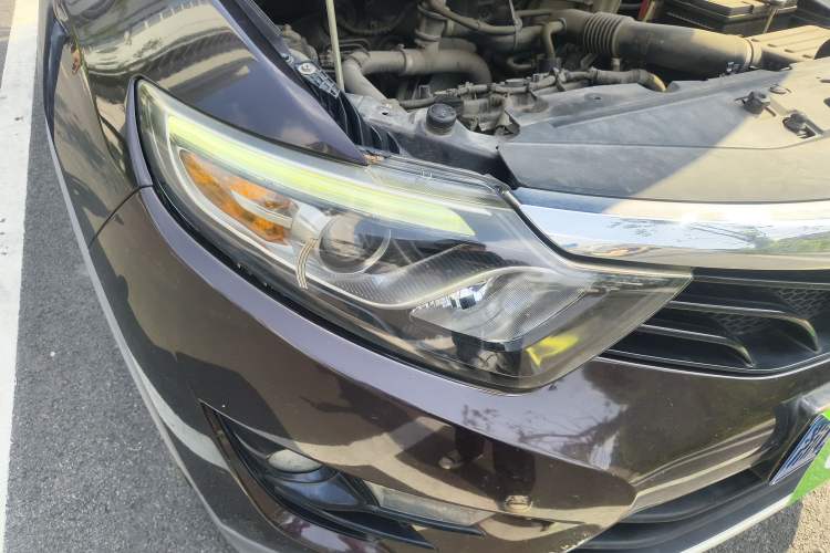 Used Soueast DX7 2015 1.5T Manual Luxury Model
