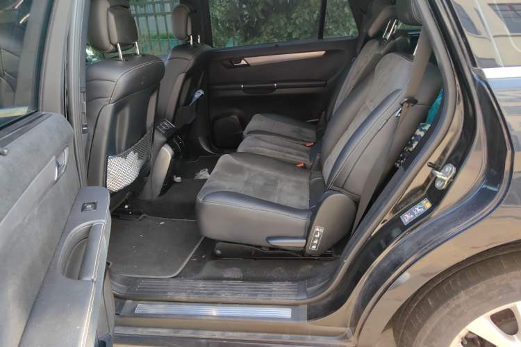 Used Mercedes-Benz R-Class 2014 R 320 4MATIC Business Model Left Rear Seat