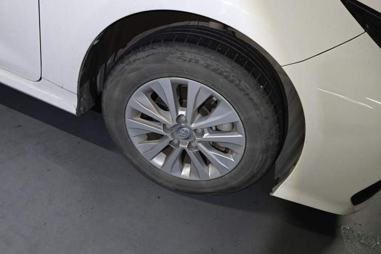 Used Toyota Corolla 2019 1.2T S-CVT GL Pioneer Edition Right Front Wheel Hub