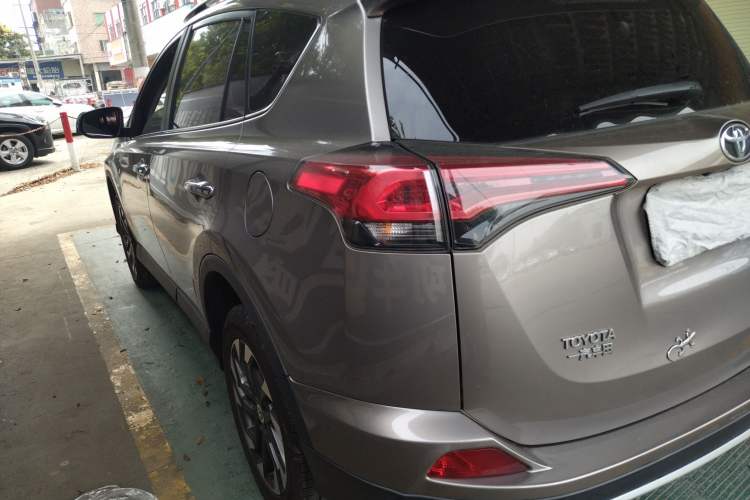 Used Toyota RAV4 2016 2.5L Automatic 4x4 Elite Edition