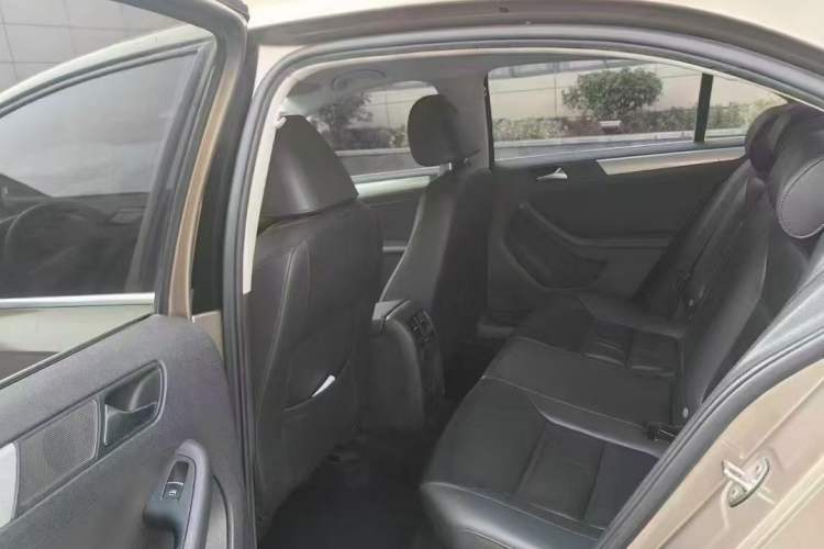 Used Volkswagen Sagitar 2014 1.4TSI Automatic Luxury Model