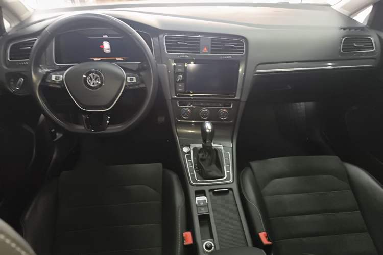 Used Volkswagen Golf 2019 280TSI DSG Luxury Version China VI Standard