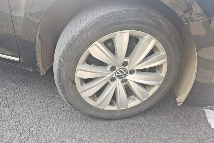 Used Volkswagen Passat 2020 Facelift 330TSI Elite Edition China VI Standard
