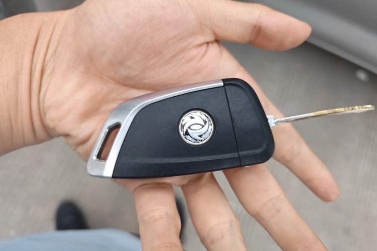 Used FORTHING Lingzhi 2016 M3L 1.6L 7-Seater Standard Model
