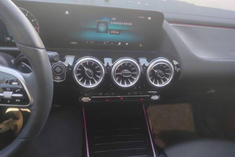 Used Mercedes-Benz GLA 2020 GLA 200 Audio And AC Panel