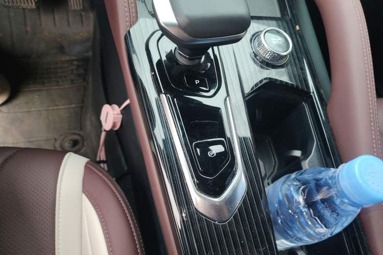 Used Geely Auto Monjaro L 2024 2.0TD High-Power Automatic Two-Wheel Drive Yunqi Version
