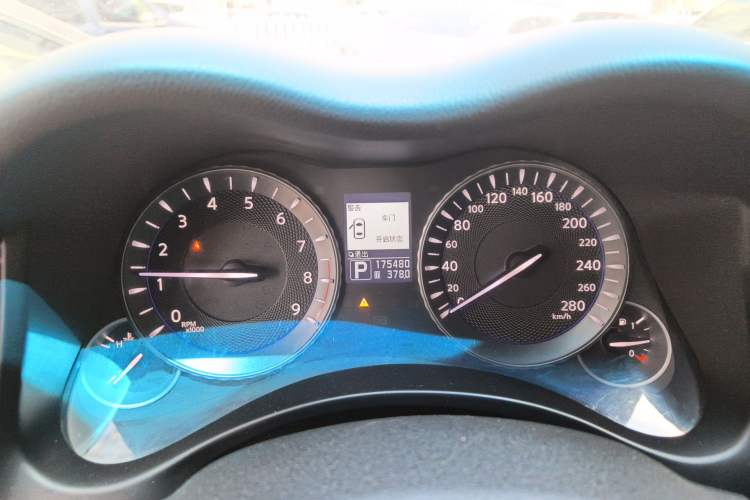 Used Infiniti Q70 2013 Q70L 2.5L Comfort Edition Instrument Cluster