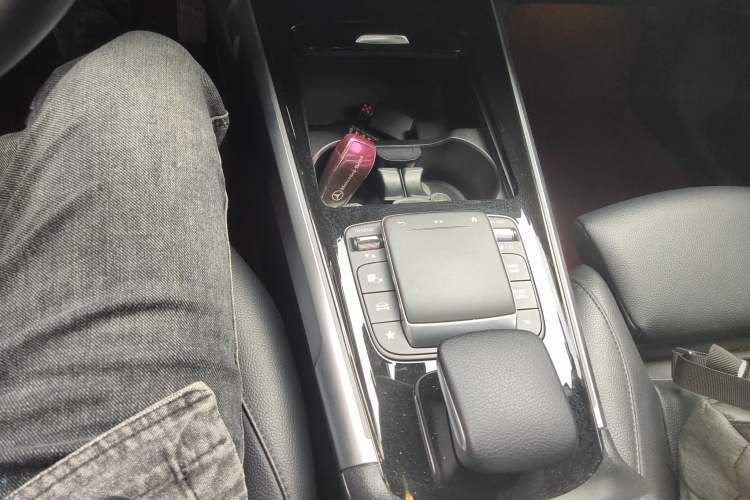 Used Mercedes-Benz GLB 2023 GLB 220 Fashion Model Gear Lever