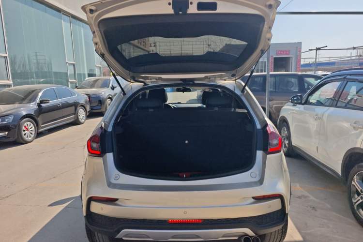 Used Geely Auto Vision X3 2020 1.5L CVT Luxury Model Trunk