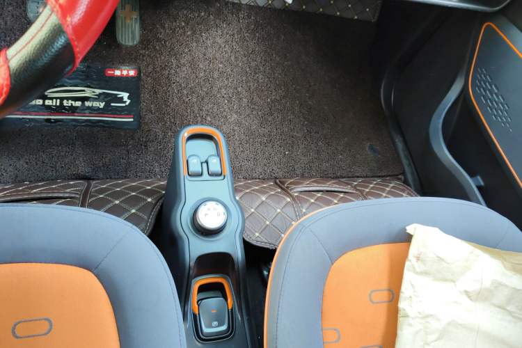 Used Baojun E100 2019 250KM Smart Enjoyment Version Gear Lever