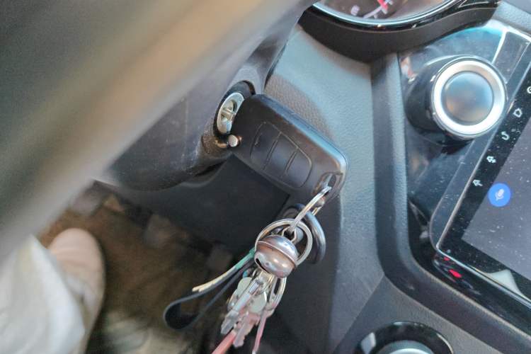 Used Kia K2 2015 Sedan 1.4L MT GLS