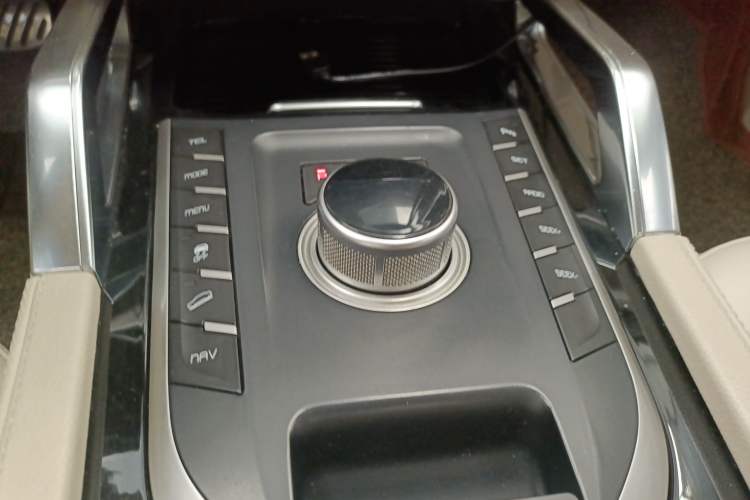 Used Zotye T700 2017 1.8T Dual-Clutch Prestige Model