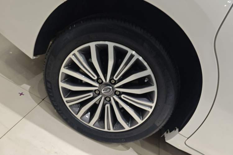 Used GAC Trumpchi M6 2019 270T DCT Luxury Edition (7-seater) China VI
