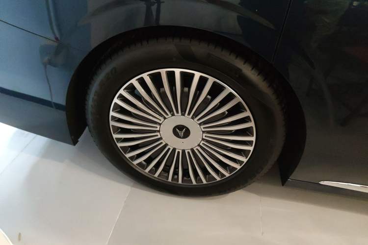 Used VOYAH Dream 2025 PHEV Four-Wheel-Drive Flagship Kunpeng Edition