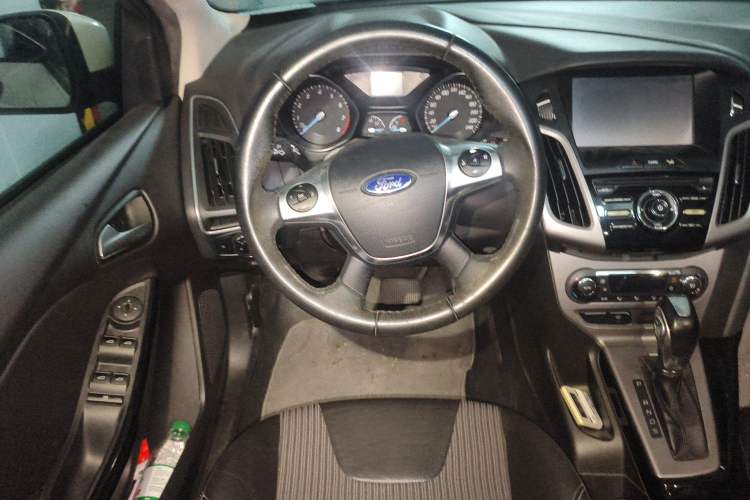 Used Ford Focus 2012 Hatchback 1.6L Automatic Fashion Edition
