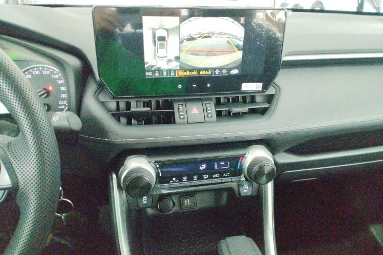 Used Toyota RAV4 2024 2.0L CVT Two-Wheel Drive Urban Edition
