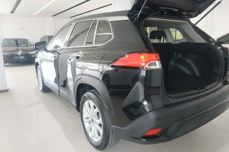 Used Toyota FRONTLANDER 2023 2.0L CVT Leading Edition
