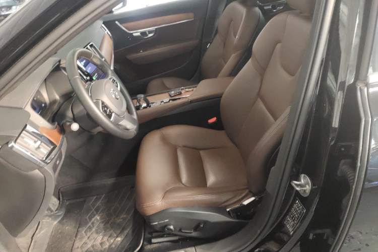 Used Volvo S90 2023 B5 Zhiyi Luxury Edition