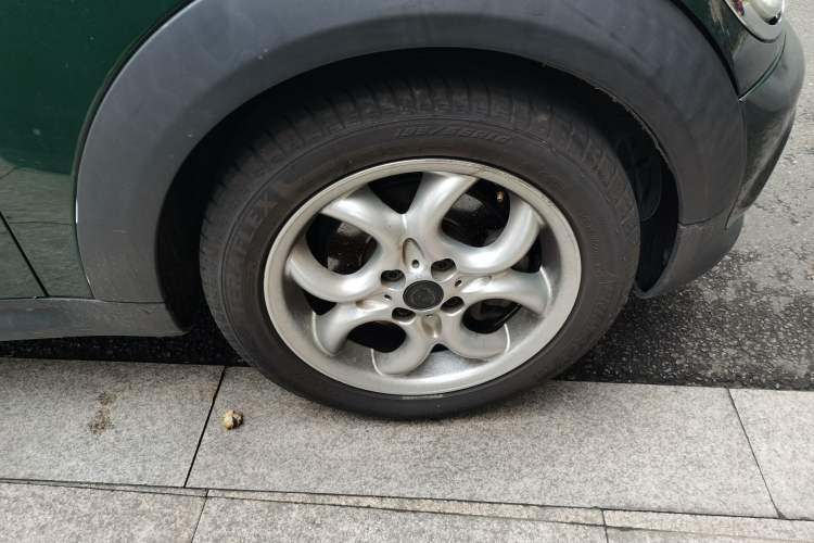 Used MINI 2012 1.6L COOPER Baker Street Right Front Wheel Hub