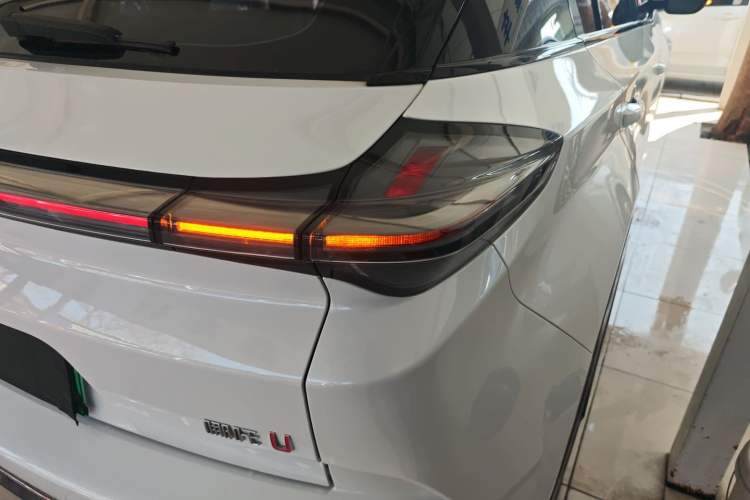 Used NETA U 2022 Zhi400 Pro Ternary Lithium