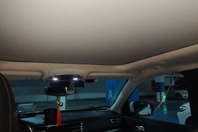 Used Jeep Grand Commander 2018 2.0T Four-Wheel Drive Smart Enjoyment Version China V Emission Standard
