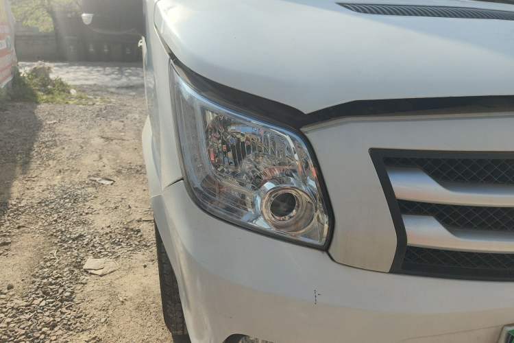 Used Foton Toano 2017 2.8T Restyled S Commercial Version Short Wheelbase ISF2.8s5129T Right Front Headlight