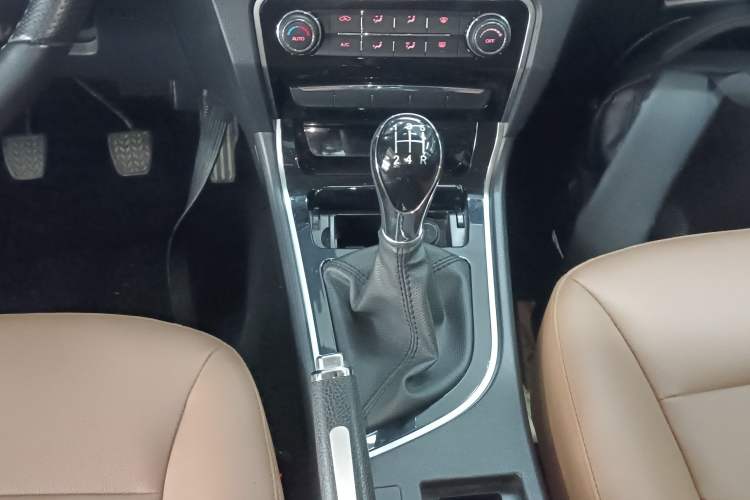 Used Great Wall C50 2016 1.5T Manual Elite Model
