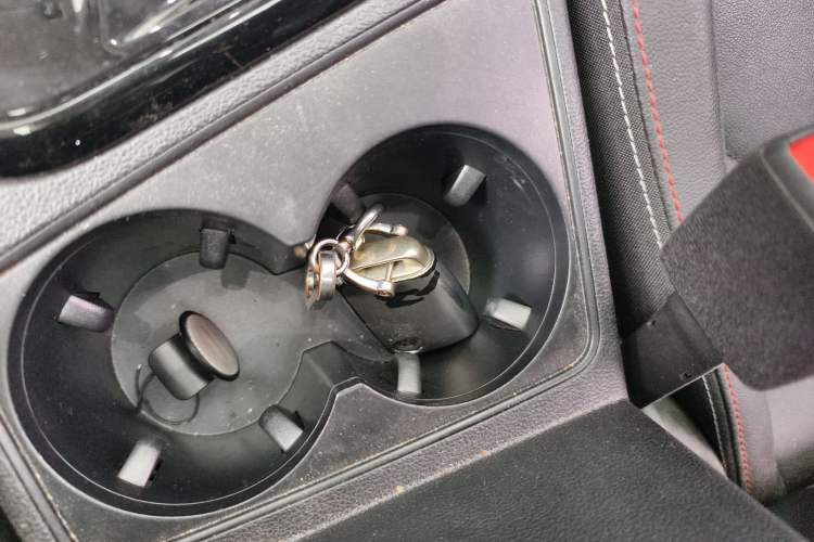 Used Volkswagen Tayron 2020 330TSI Two-Wheel Drive Luxury Smart Connectivity Version Vehicle Key