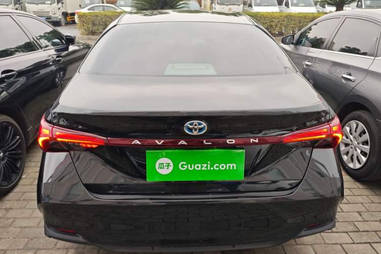 Used Toyota Avalon 2019 Dual-Engine 2.5L Luxury Edition China VI Standard
