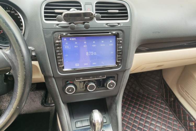 Used Volkswagen Golf 2012 1.4 TSI Automatic Comfort Edition Audio And AC Panel