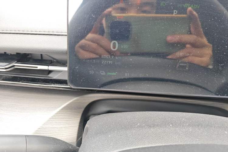 Used Wuling Xingguang 2023 150 Advanced Edition Odometer Close Up