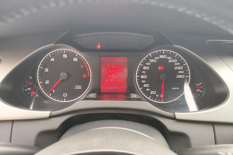 Used Audi A4L 2012 2.0 TFSI automatic standard version