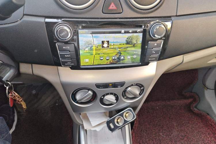 Used Changan Alsvin V3 2012 1.3L Manual Luxury Version China IV Standard