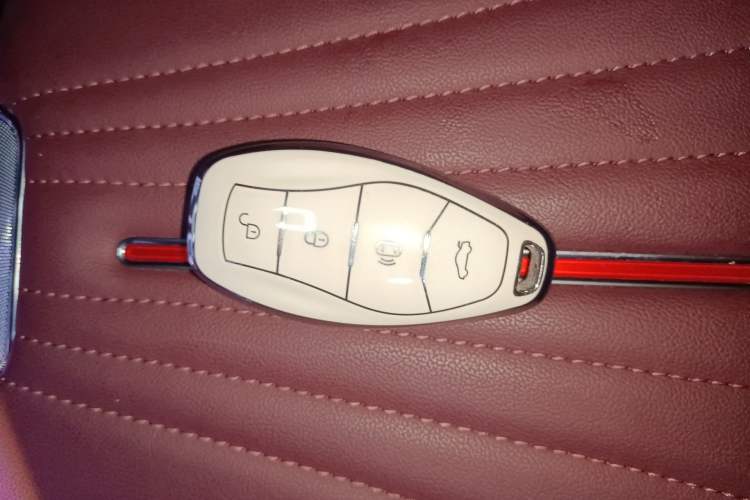 Used Hongqi H5 2023 2.0T Automatic Smart Connect Flagship Edition
