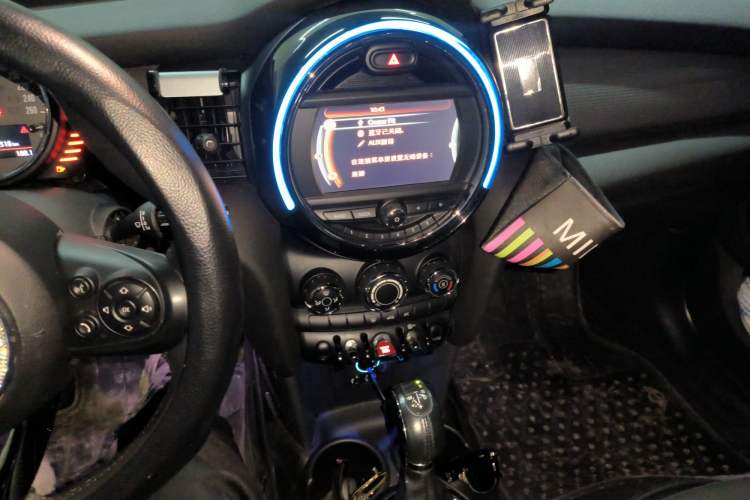 Used MINI MINI 2016 1.5T COOPER Five-Door Edition