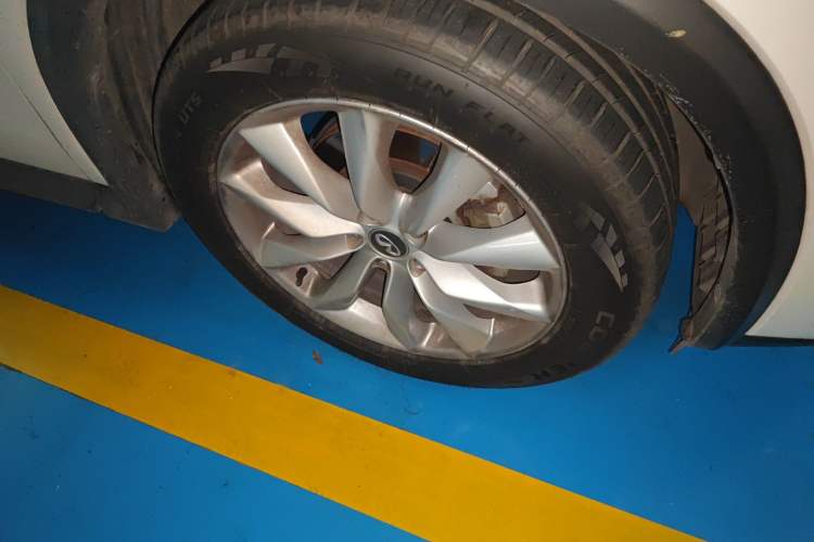 Used Infiniti QX50 2018 2.0T Two-Wheel Drive Fashion Edition Right Front Wheel Hub