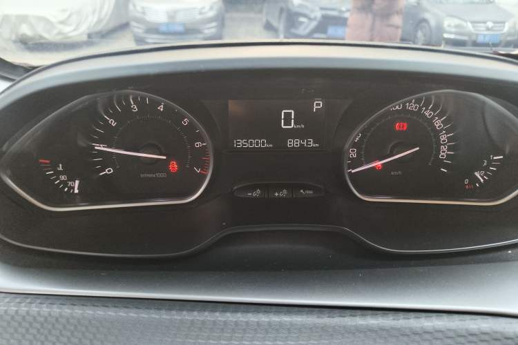 Used Peugeot 2008 2015 1.6THP Automatic Navigation Edition Instrument Cluster