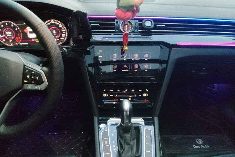 Used Volkswagen Magotan 2020 330TSI DSG Leading Model
