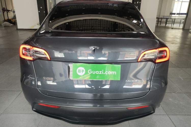 Used Tesla Model Y 2021 Long-Range All-Wheel-Drive Version