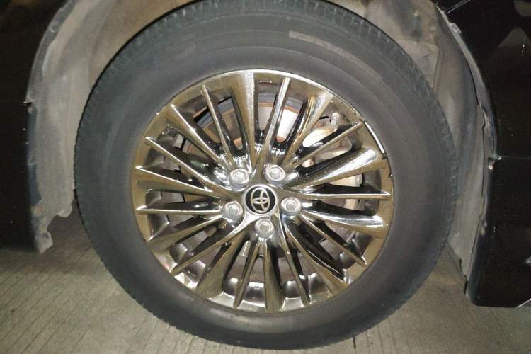 Used Toyota Alphard 2019 Dual-Engine 2.5L Prestige Edition Right Front Wheel Hub