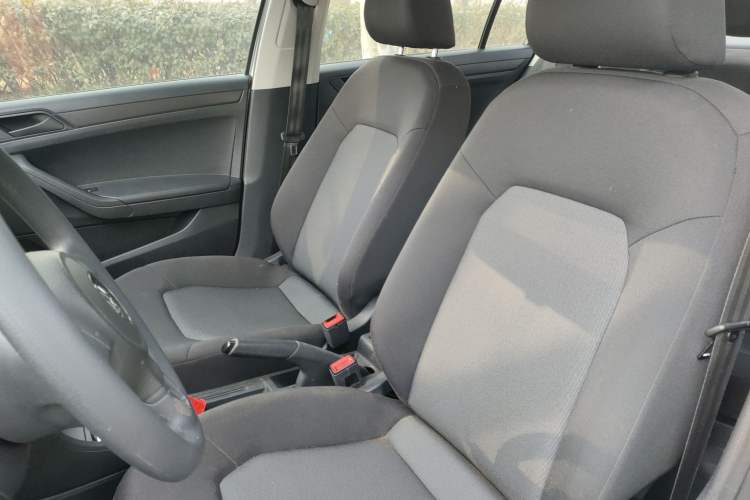 Used Volkswagen Jetta 2013 1.6L Automatic Fashion Model